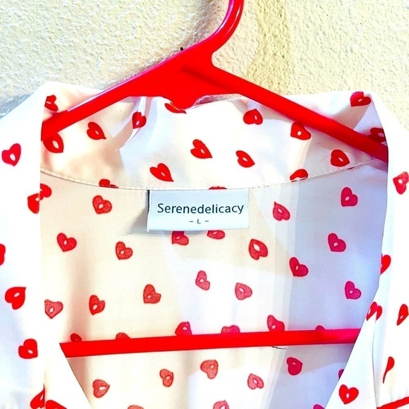 Serenedelicacy Satin Pajama Top & Shorts Set Sz L Valentine’s Day Red Hearts - Picture 4 of 9